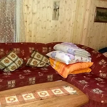 롯지 Nad Jeziorem W Karlowicach *