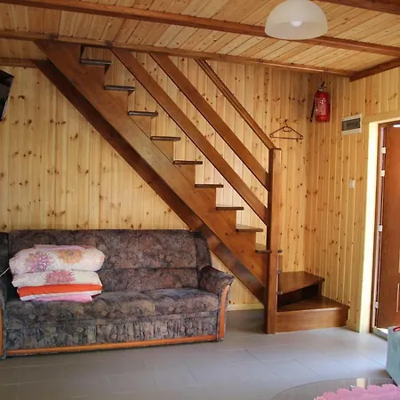 Nad Jeziorem W Karlowicach