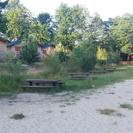 Nad Jeziorem W Karlowicach 롯지