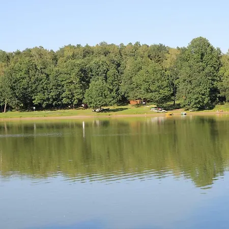 Nad Jeziorem W Karlowicach *