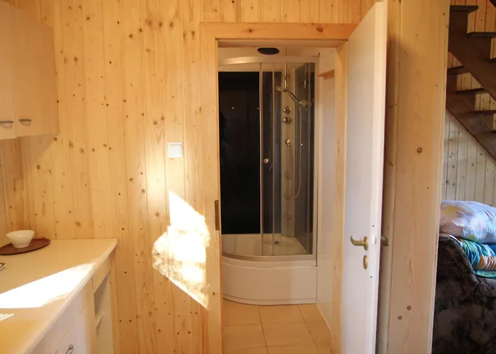 Nad Jeziorem W Karlowicach *