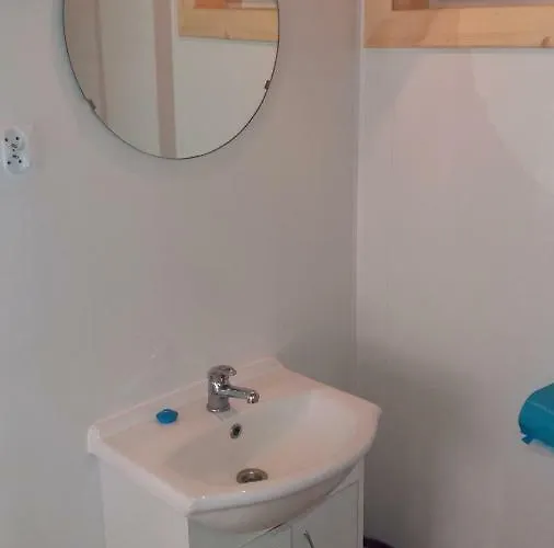 Lodge Nad Jeziorem W Karlowicach *