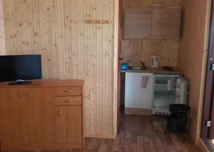 Lodge Nad Jeziorem W Karlowicach *