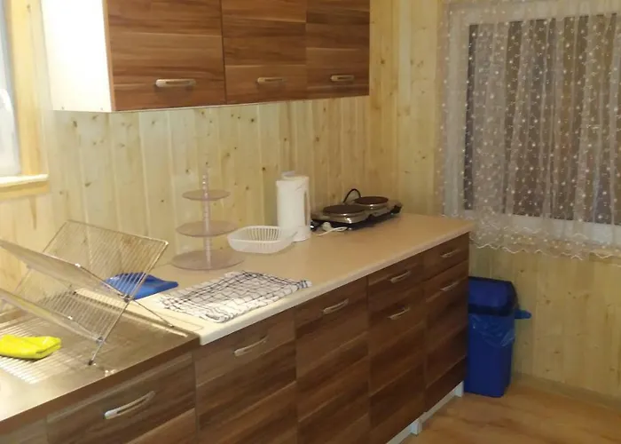 Nad Jeziorem W Karlowicach Lodge