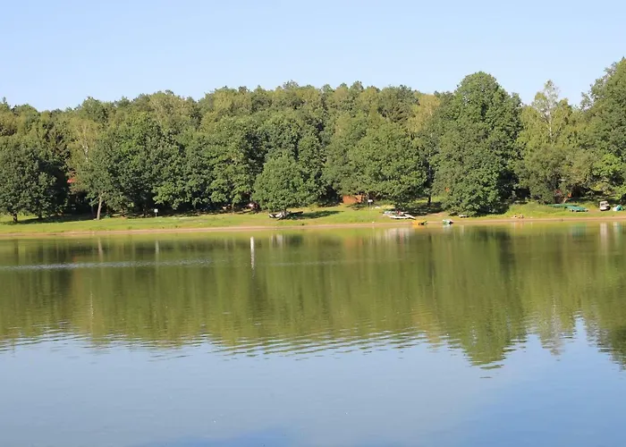 Nad Jeziorem W Karlowicach *